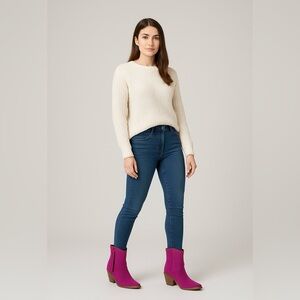 828- Dingo Suede Ankle Women's Boots Size 6 M NWT
